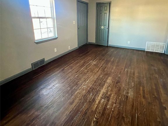 3rd image of 4356 N Elgin Ave