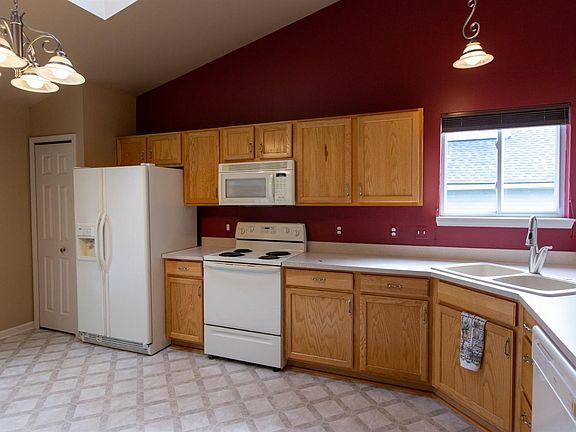 4th image of 8597 Barrington Dr