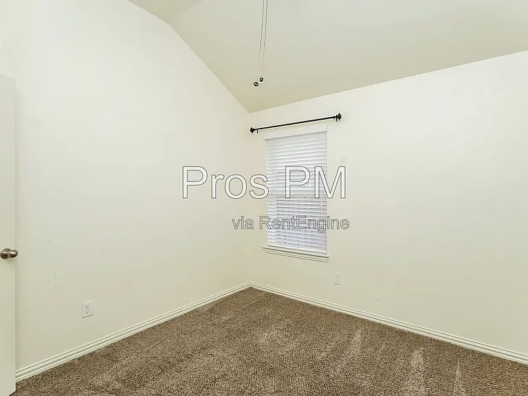 500 Turnstone Dr — Photo 15