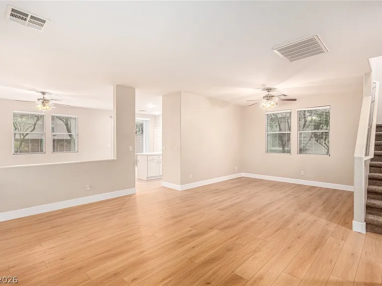 11209 Salentino Ave — Photo 8