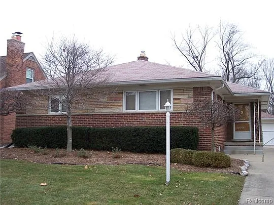 10754 Lincoln Dr photo 1