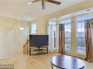20866 Derrydale Sq, Sterling, VA 20165