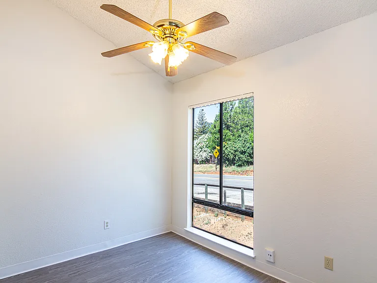 3101 Garden Cir #15 — Photo 5