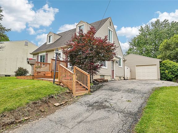 2nd image of 598 Louise Dr