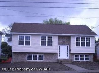 305 Union St, Taylor, PA 18517