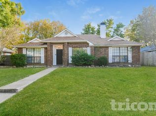 8002 Meadowlark Ln, Rowlett, TX 75088