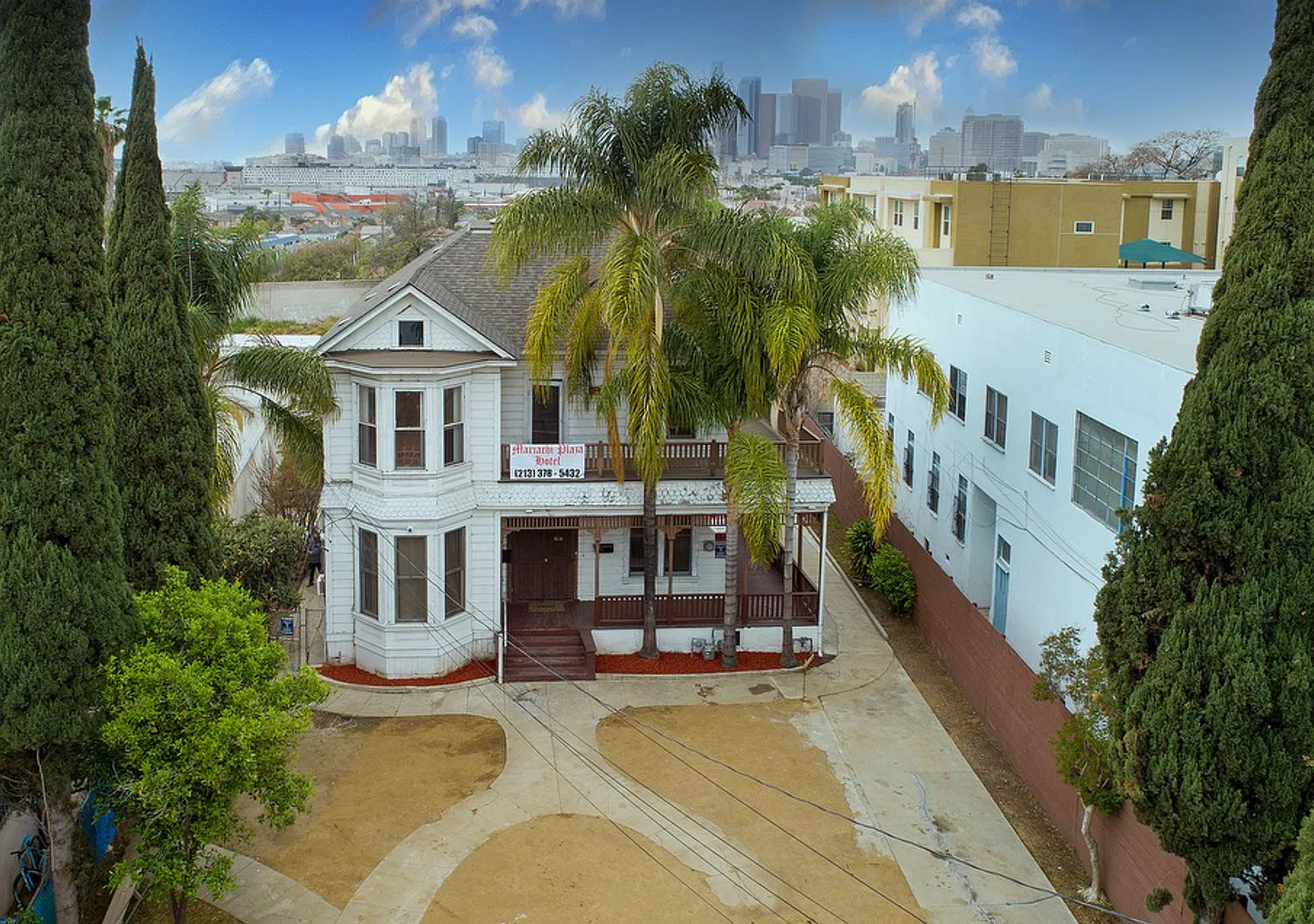 Mariachi Plaza Apartments (NEW) — Photo 2