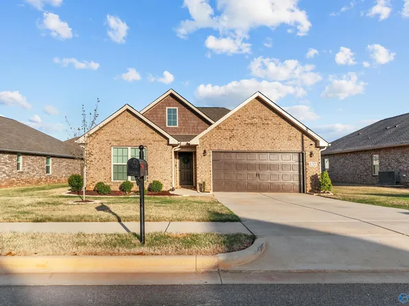 132 Fall Meadow Dr, Harvest, AL 35749