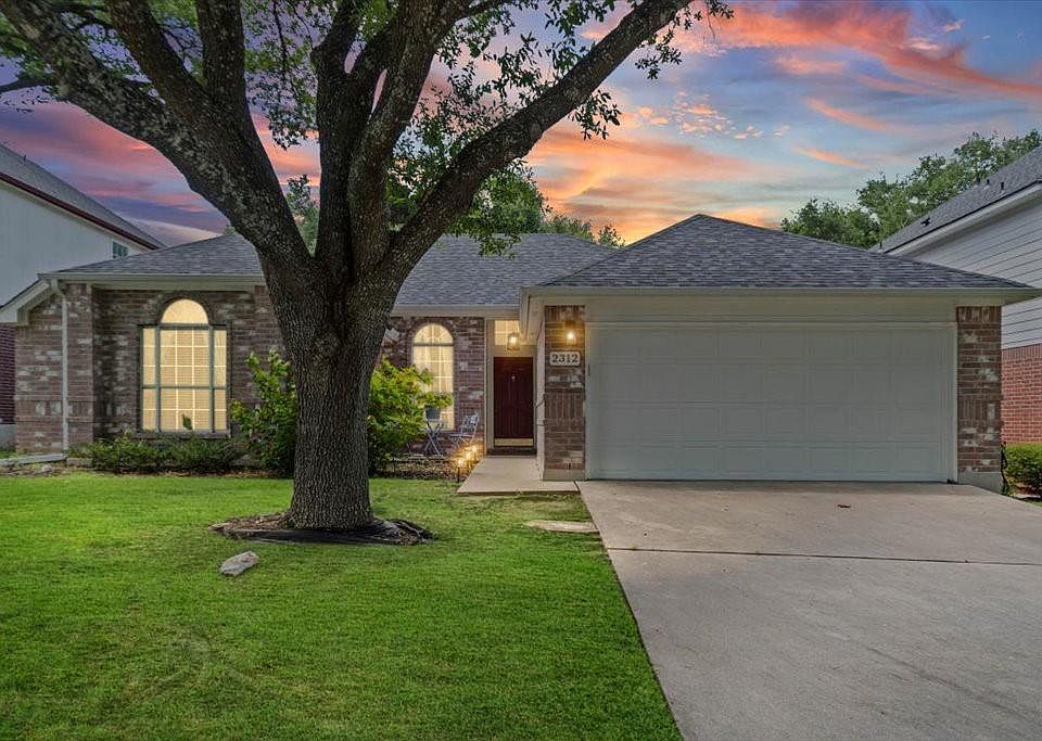 1st image of 2312 Mockingbird Dr