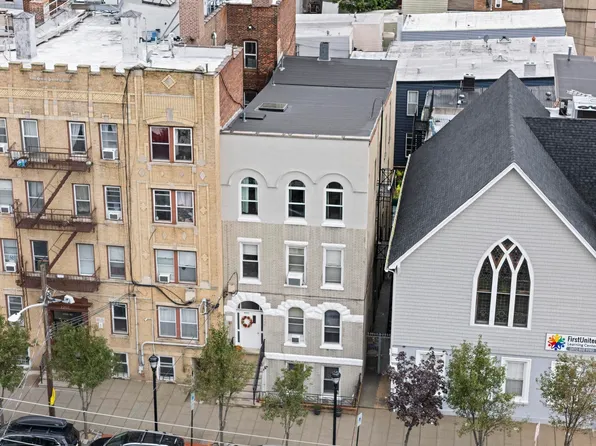 2211 New York Avenue image 16 of 19