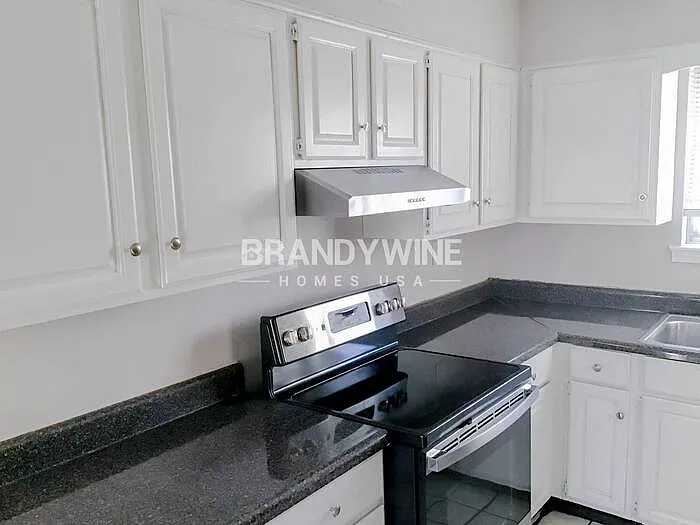 1313 Mullins Station Rd — Photo 5
