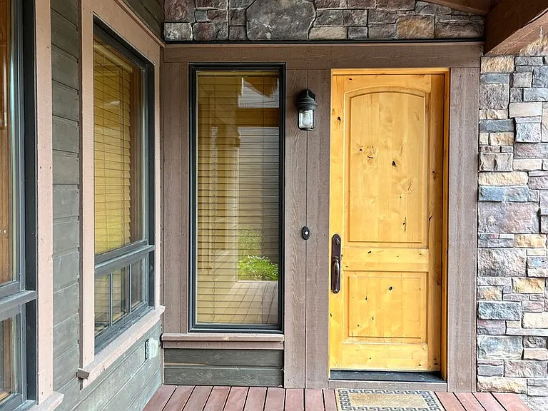 56 Beesley Ln — Photo 3