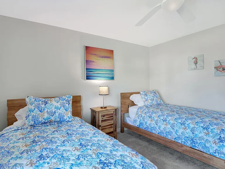 5845 Riverside Ln — Photo 17
