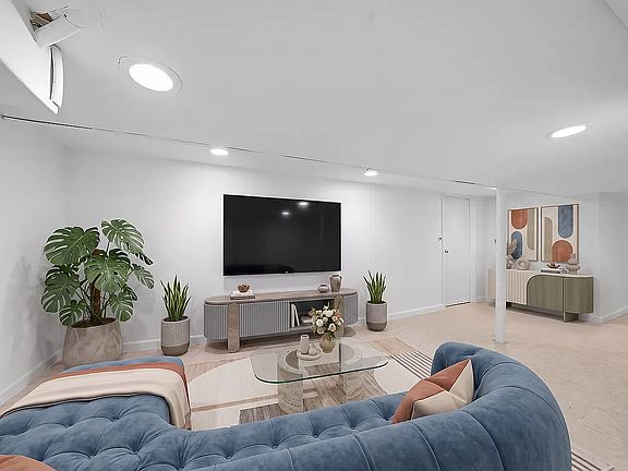 4th image of 337 18th St APT 1