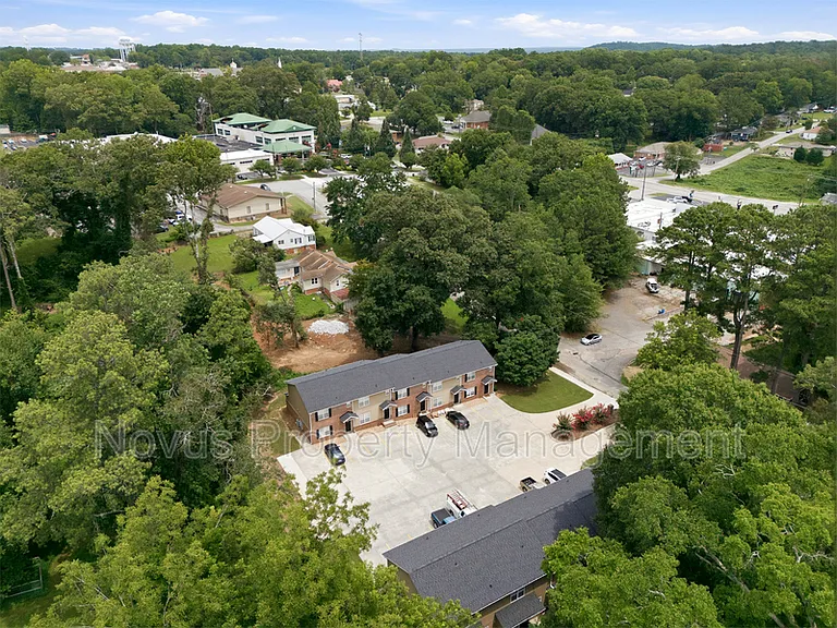 515 Lawson St — Photo 3