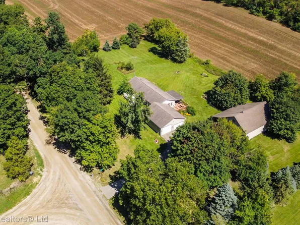 9891 Noggles Rd, Manchester, MI 48158