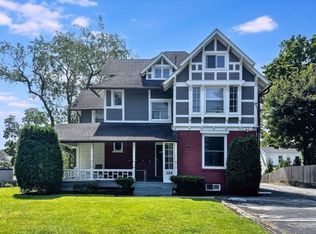 124 W Wayne Ave APT B, Wayne, PA 19087