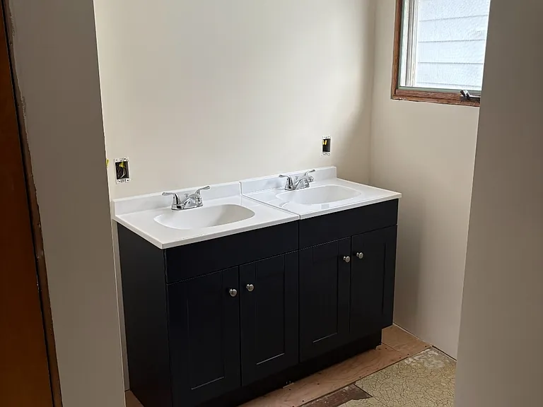 210 Syracuse Ave — Photo 10