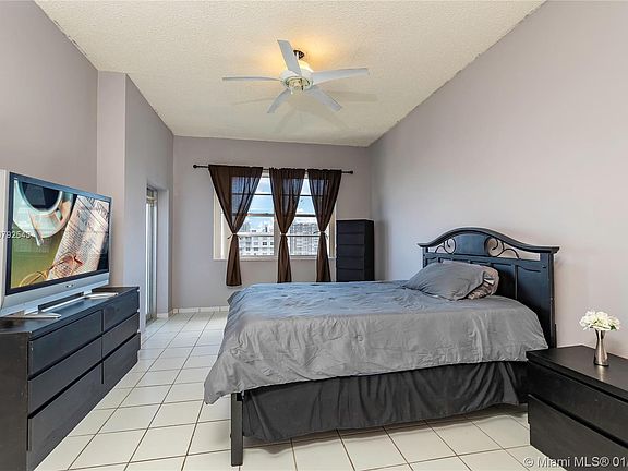 5th image of 2801 NE 183rd St APT 2214W