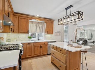 33 Caldwell Pl, Springfield, NJ 07081