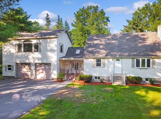 1 Jeanne Dr, Topsham, ME 04086