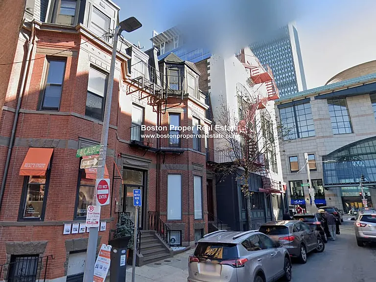 49 Gloucester St #2 — Photo 4