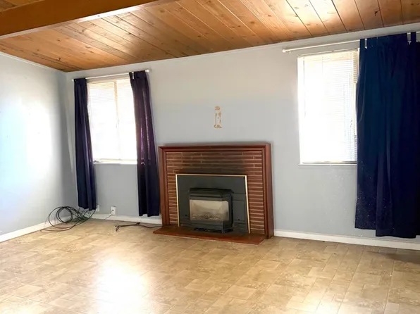 705 E Barrymore St, Stockton, CA 95204