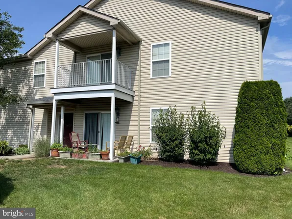 123 Cardinal Ln, Hummelstown, PA 17036