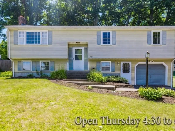 12 Sunset Dr, Milford, MA 01757