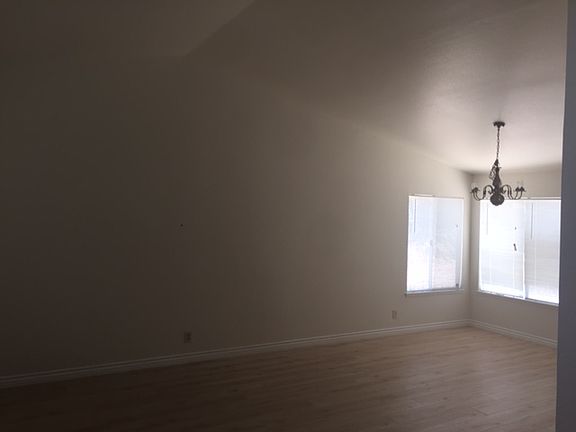 4th image of 1728 Sunnydale Ave