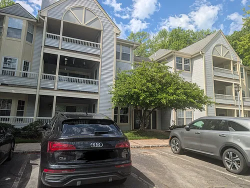 110 Biscayne Ct #5 Photo 1
