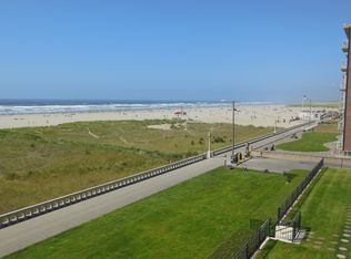 77 Hilltop Dr, Seaside, OR 97138