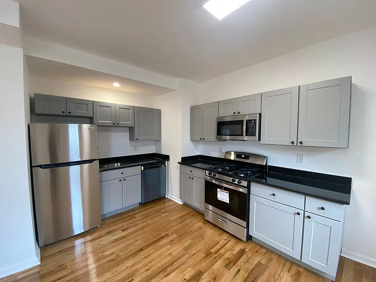 301 Sunset Ave #3 — Photo 7