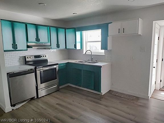 2nd image of 805 Faye Ave