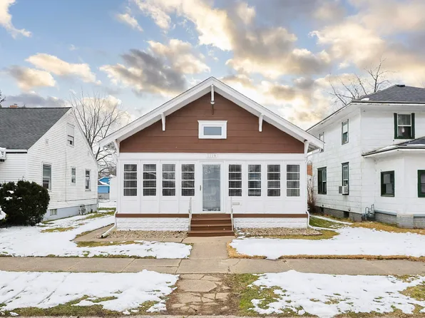 1119 College St, South Bend, IN 46628