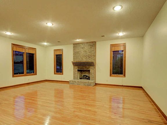 4th image of 530 Stonegate Dr