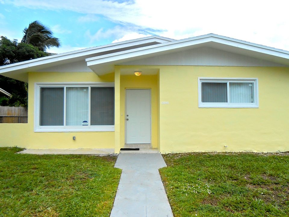 Front Entry Of House (Brand New Hurricane Impact Doors / Bra