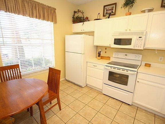 5th image of 14564 Laguna Beach Cir