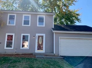 403 E Shag Bark Ln, Streamwood, IL 60107