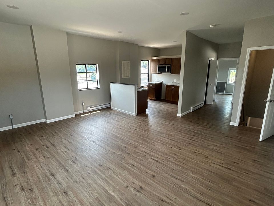 1st image of 703 7th Ave #3