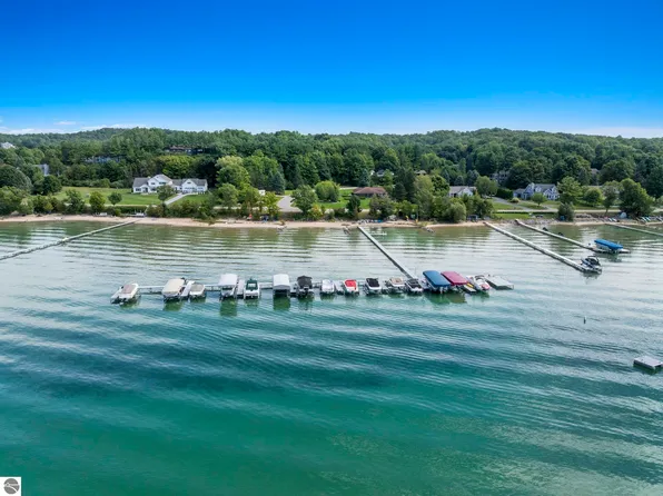 1375 Braebury Way, Traverse City MI
