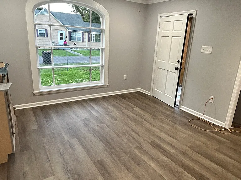 3412 Charles St — Photo 18