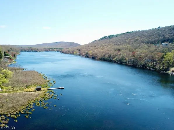 25 Cove Rd, Sandyston Twp., NJ 07826