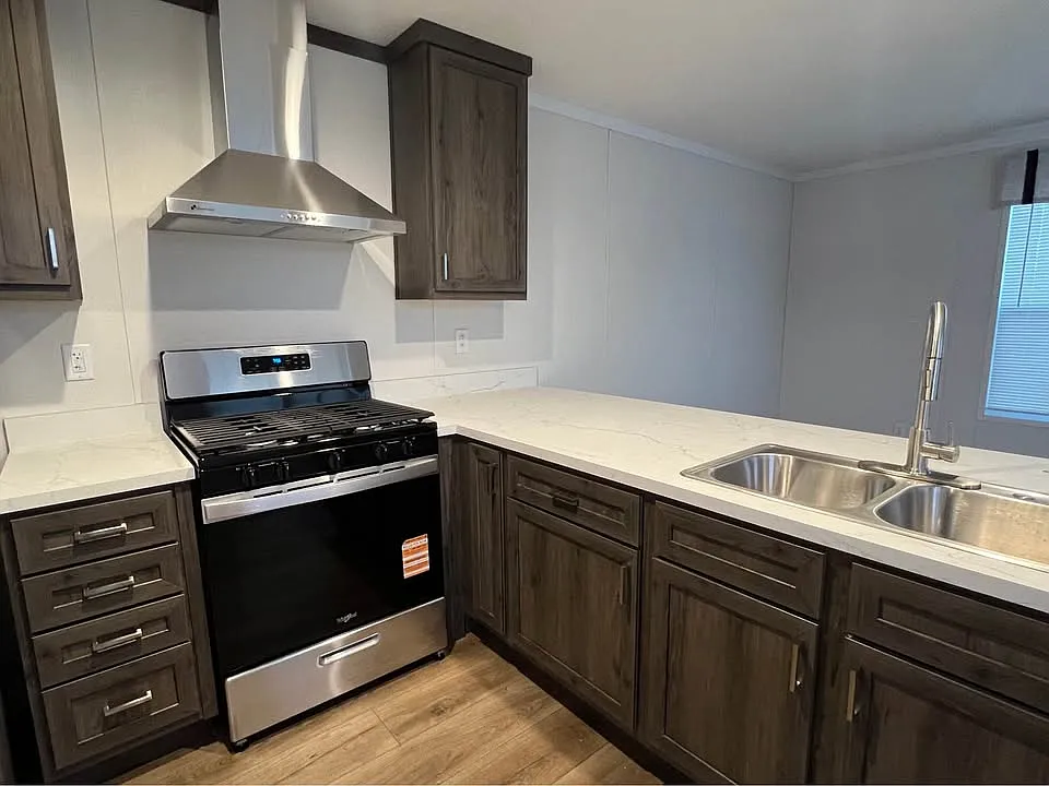 1 bed, 750 sqft, $879 — Photo 2
