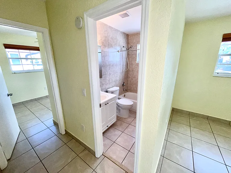 3501 SW 3rd St #1 — Photo 5