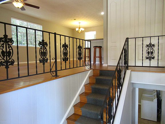 4th image of 3905 Bogata Dr