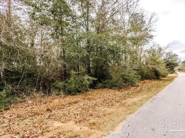 2388 Wallace Lake Rd, Pace, FL 32571