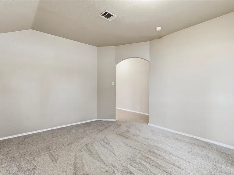 1115 Dickenson Dr — Photo 22