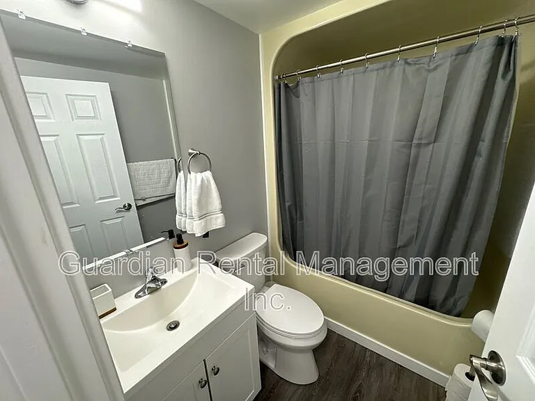 117 Centennial Dr #4 — Photo 12