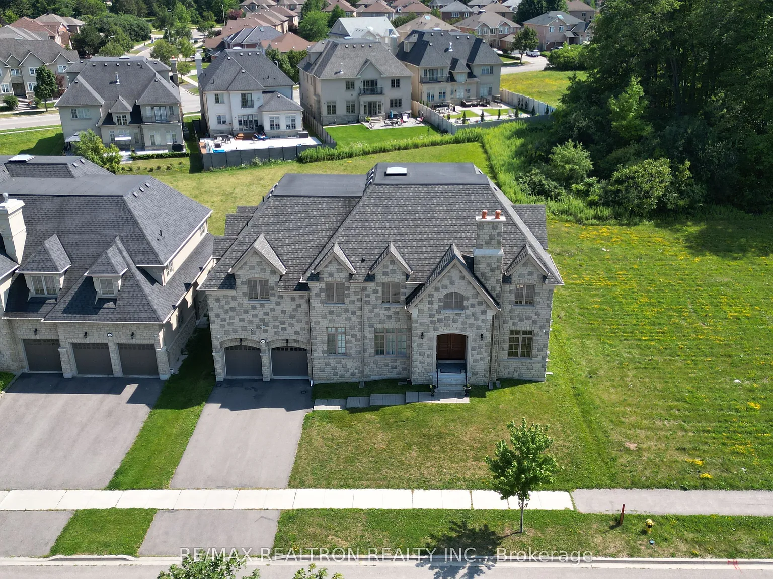 5 bed, $9,000 — Photo 1